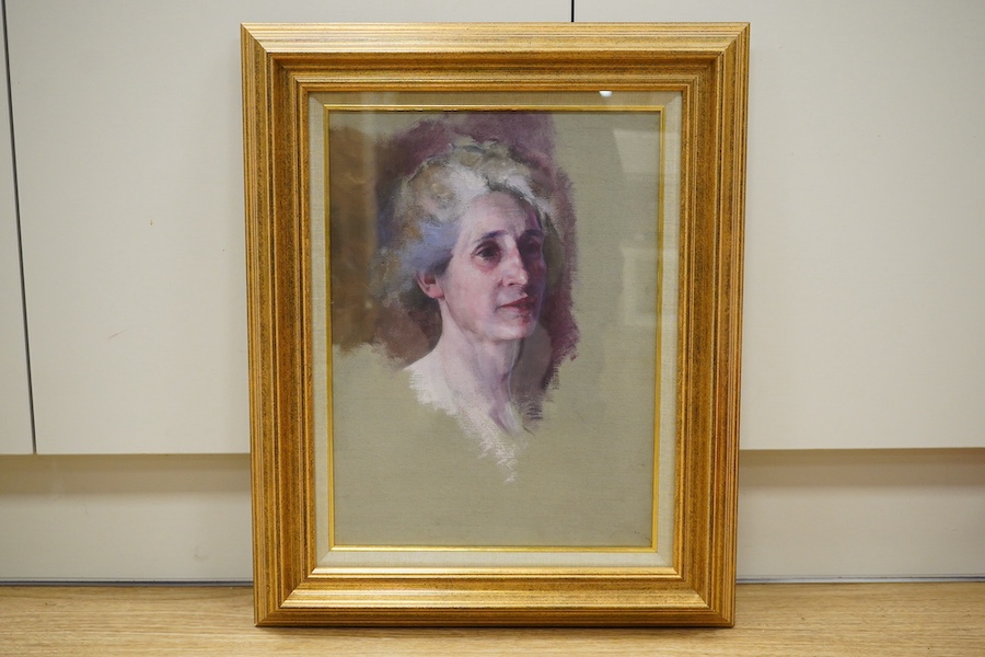 20th century, oil on canvas, Portrait of lady, unsigned, 39 x 29cm, gilt frame. Condition - good